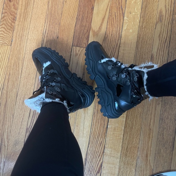 Gorgeous chunky patent leather/cream fur Marc Cain boot/sneakers😍 - Picture 6 of 8